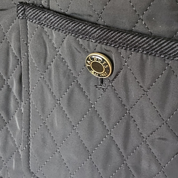 Talbots Black Quilted Fitted Gold Button Up Vest Size P 4-6 Fall Winter Layer - Picture 2 of 6
